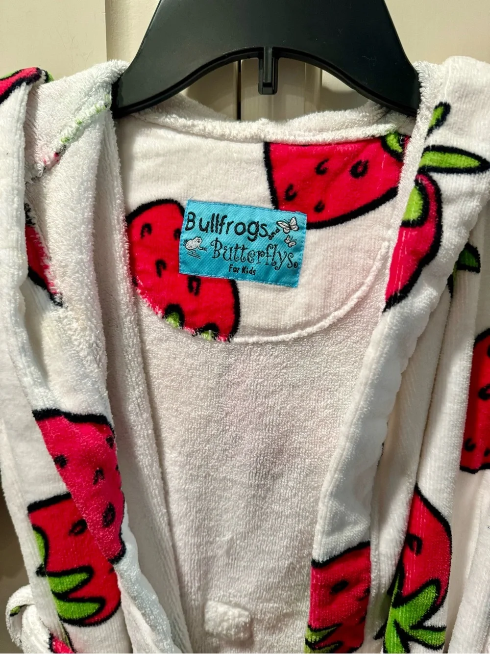 Kids Bullfrogs and Butterflys Strawberry Print Robe - Little Girls Size Medium